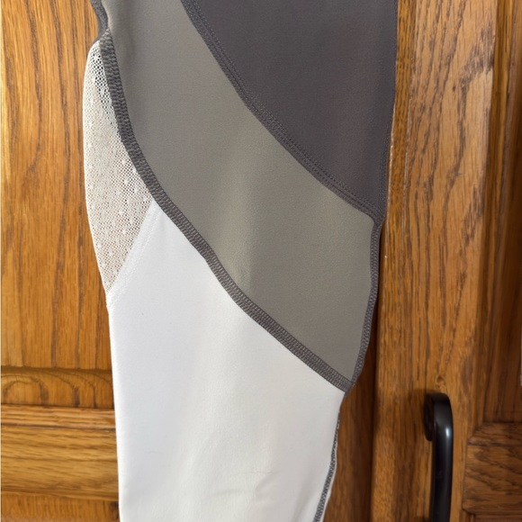 Athleta Women’s Salutation Leggings color block high waist Sz M - Picture 8 of 10